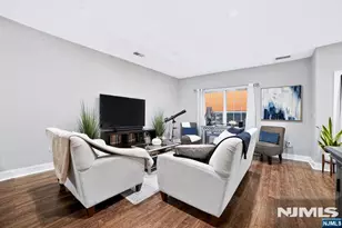 2408 Windsor Park Ct, Englewood, NJ 07631 - Photo 4