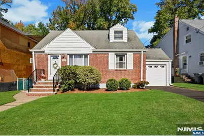 107 Dudley Drive, Bergenfield, NJ 07621 - Photo 2