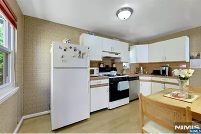 107 Dudley Drive, Bergenfield, NJ 07621 - Photo 12