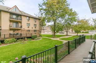 651 Riverside B15, Lyndhurst Township, NJ 07071 - Photo 34