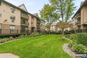 651 Riverside B15, Lyndhurst Township, NJ 07071 - Photo 38