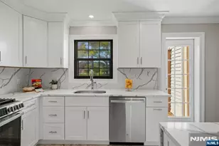 101 E Oak Street I-3, Oakland, NJ 07436 - Photo 10