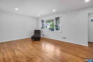 858 Barbara Dr, Teaneck Township, NJ 07666 - Photo 4