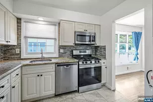 858 Barbara Dr, Teaneck Township, NJ 07666 - Photo 10