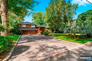 152 Sussex Rd, Washington Township, NJ 07676 - Photo 4