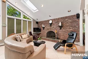 152 Sussex Rd, Washington Township, NJ 07676 - Photo 14