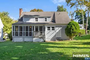 694 Northumberland Rd, Teaneck Township, NJ 07666 - Photo 28