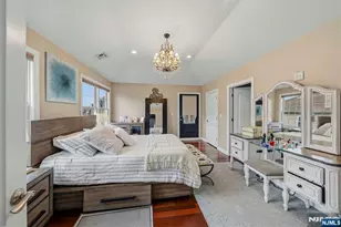 664 Ten Eyck Ave, Lyndhurst Township, NJ 07071 - Photo 8