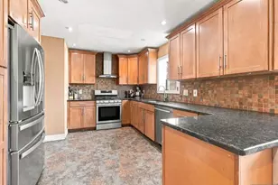 267 Lawrence Ave, Hasbrouck Heights, NJ 07604 - Photo 6