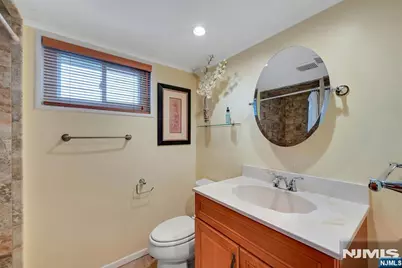 430 Bender Avenue, Roselle Park, NJ 07204 - Photo 20