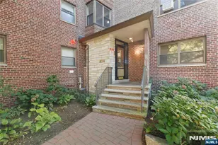 410 Fairview Ave 4J, Fort Lee, NJ 07024 - Photo 2