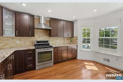 8A Ashley Court 8A #8A, Franklin Township, NJ 08873 - Photo 6