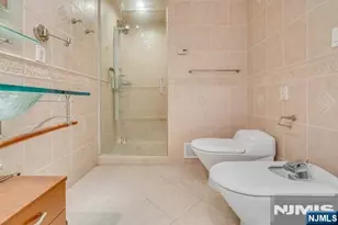 251 Bellemeade Ave, Fort Lee, NJ 07024 - Photo 16