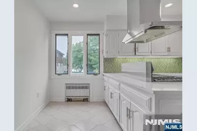 251 Bellemeade Avenue, Fort Lee, NJ 07024 - Photo 26