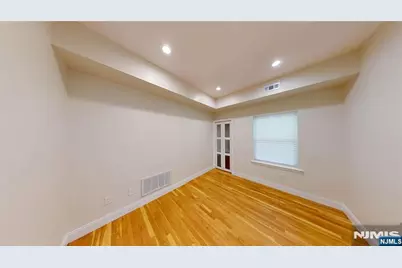 673 Bergen Avenue 2D #2D, Jersey City, NJ 07304 - Photo 16