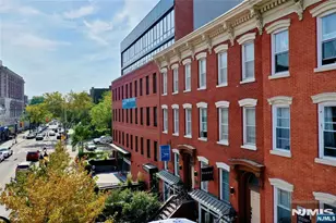 673 Bergen Ave 2D, Jersey City, NJ 07304 - Photo 1