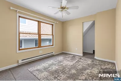 340 Roosevelt Avenue, Hasbrouck Heights, NJ 07604 - Photo 18