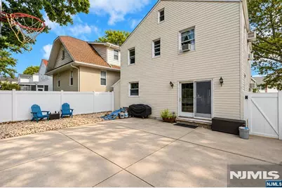 340 Roosevelt Avenue, Hasbrouck Heights, NJ 07604 - Photo 30
