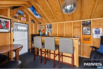 340 Roosevelt Avenue, Hasbrouck Heights, NJ 07604 - Photo 32