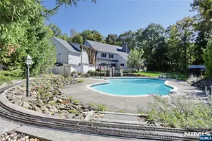 9 Cameron Rd, Saddle River, NJ 07458 - Photo 50