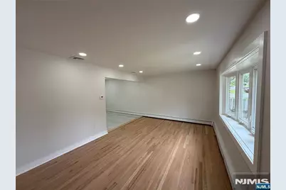 310 Passaic Avenue, Carlstadt, NJ 07072 - Photo 2