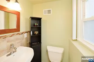 16-35 Raymond St, Fair Lawn, NJ 07410 - Photo 10