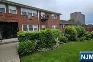 1628 Valley Street 2C, Fort Lee, NJ 07024 - Photo 8