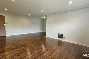 1628 Valley Street 2C, Fort Lee, NJ 07024 - Photo 4