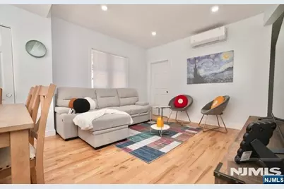 189 Summit Cross, Rutherford, NJ 07070 - Photo 4