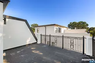 386 Lincoln Ave, Cliffside Park, NJ 07010 - Photo 26
