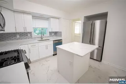 225 Hillside Avenue, Allendale, NJ 07401 - Photo 8
