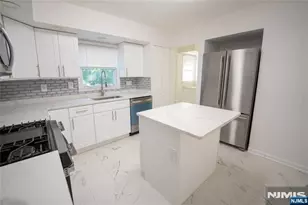 225 Hillside Ave, Allendale, NJ 07401 - Photo 8