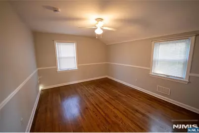 225 Hillside Avenue, Allendale, NJ 07401 - Photo 12