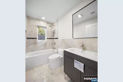 384 Lincoln Avenue, Cliffside Park, NJ 07010 - Photo 20