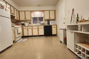 527 Stuyvesant Ave, Lyndhurst Township, NJ 07071 - Photo 6