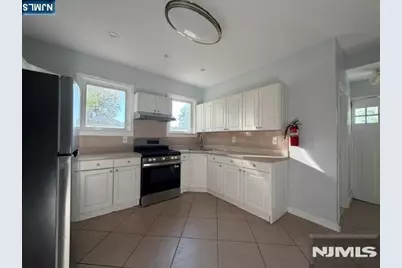 314 Grand Avenue 1F #1F, Leonia, NJ 07605 - Photo 10
