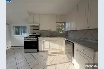 314 Grand 2F #2F, Leonia, NJ 07605 - Photo 6