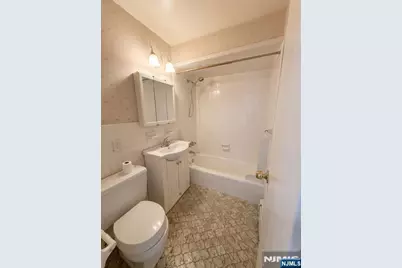 423 Walker Street C6 #C6, Fairview, NJ 07022 - Photo 10