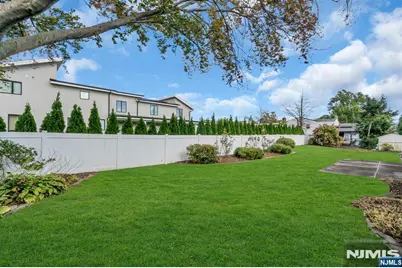 68 Thanksgiving Lane, Clifton, NJ 07013 - Photo 34