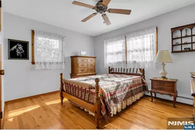 68 Thanksgiving Lane, Clifton, NJ 07013 - Photo 6