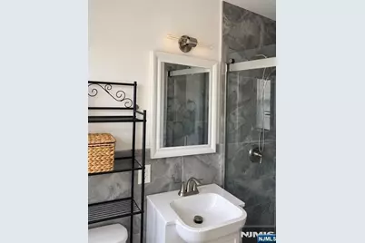 380 Garibaldi 2 #2, Lodi, NJ 07644 - Photo 8
