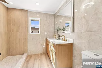 775 Chase Avenue, Lyndhurst Township, NJ 07071 - Photo 24