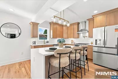775 Chase Avenue, Lyndhurst Township, NJ 07071 - Photo 8