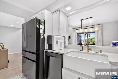 569 Windsor Drive, Palisades Park, NJ 07650 - Photo 12