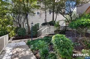 569 Windsor Dr, Palisades Park, NJ 07650 - Photo 26
