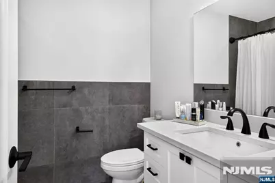 569 Windsor Drive, Palisades Park, NJ 07650 - Photo 18