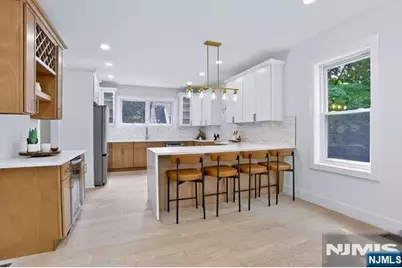 276 Werimus Road, Woodcliff Lake, NJ 07677 - Photo 10