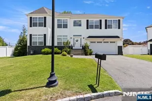 28 Lamb Ct, Norwood, NJ 07648 - Photo 26
