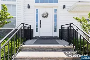 28 Lamb Ct, Norwood, NJ 07648 - Photo 2