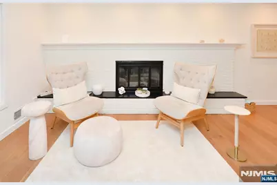 22-20 Radburn Road, Fair Lawn, NJ 07410 - Photo 2